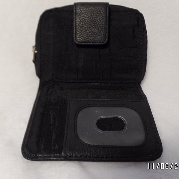 Black Fossil Leather Wallet - Picture 9 of 15